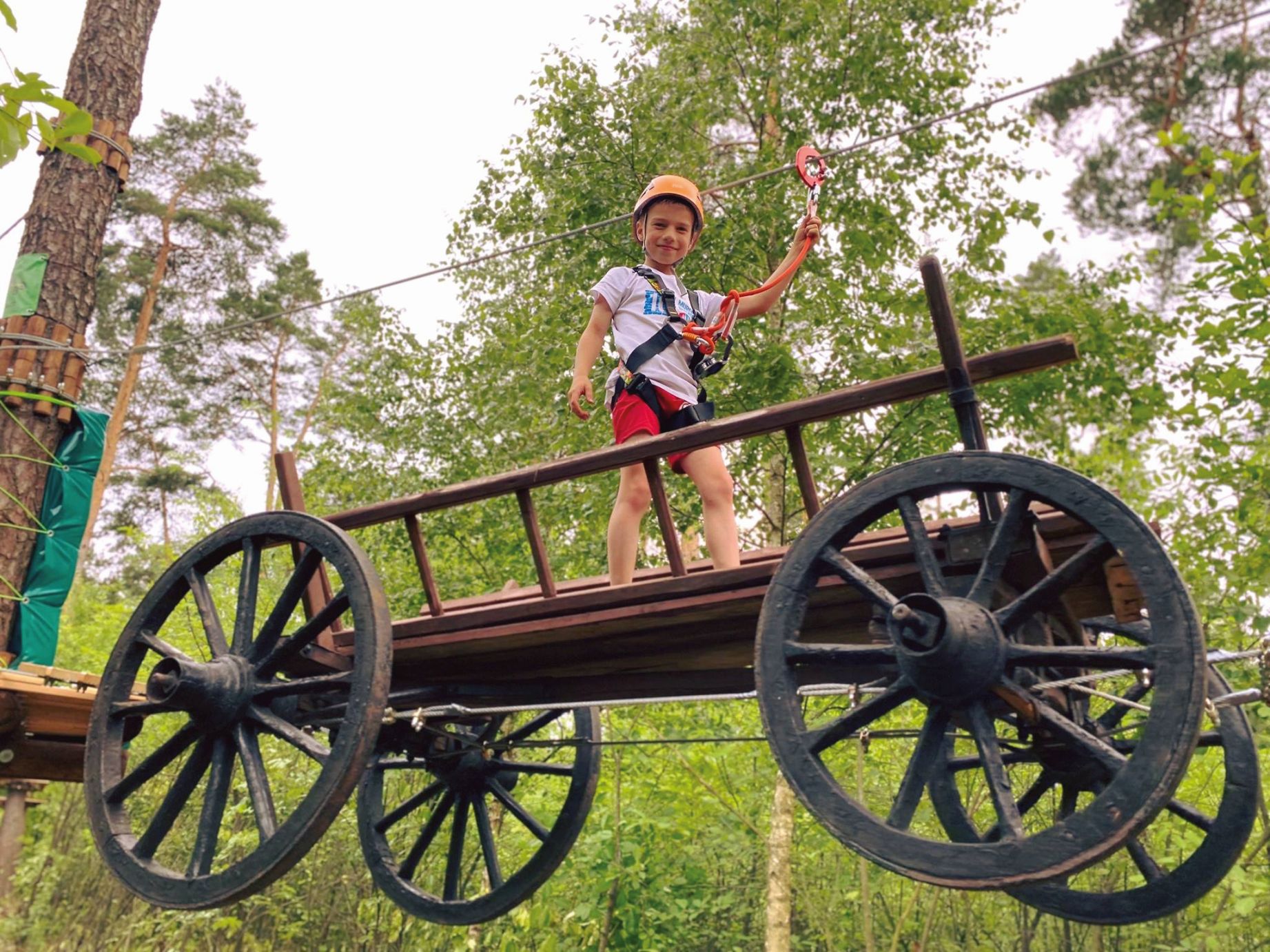 Historyczny Park Linowy Nadrzewna Osada w Murowanej Goślinie - Więcej